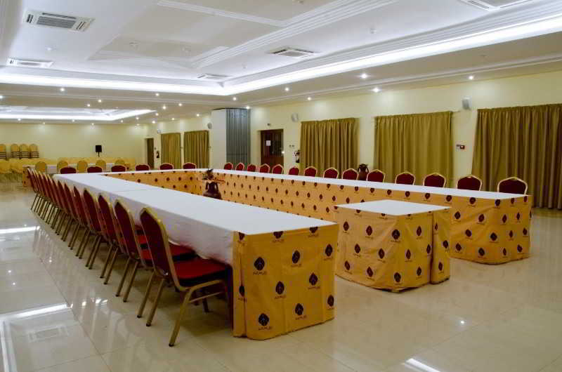 Dunia Hotel บิสเซา ภายนอก รูปภาพ