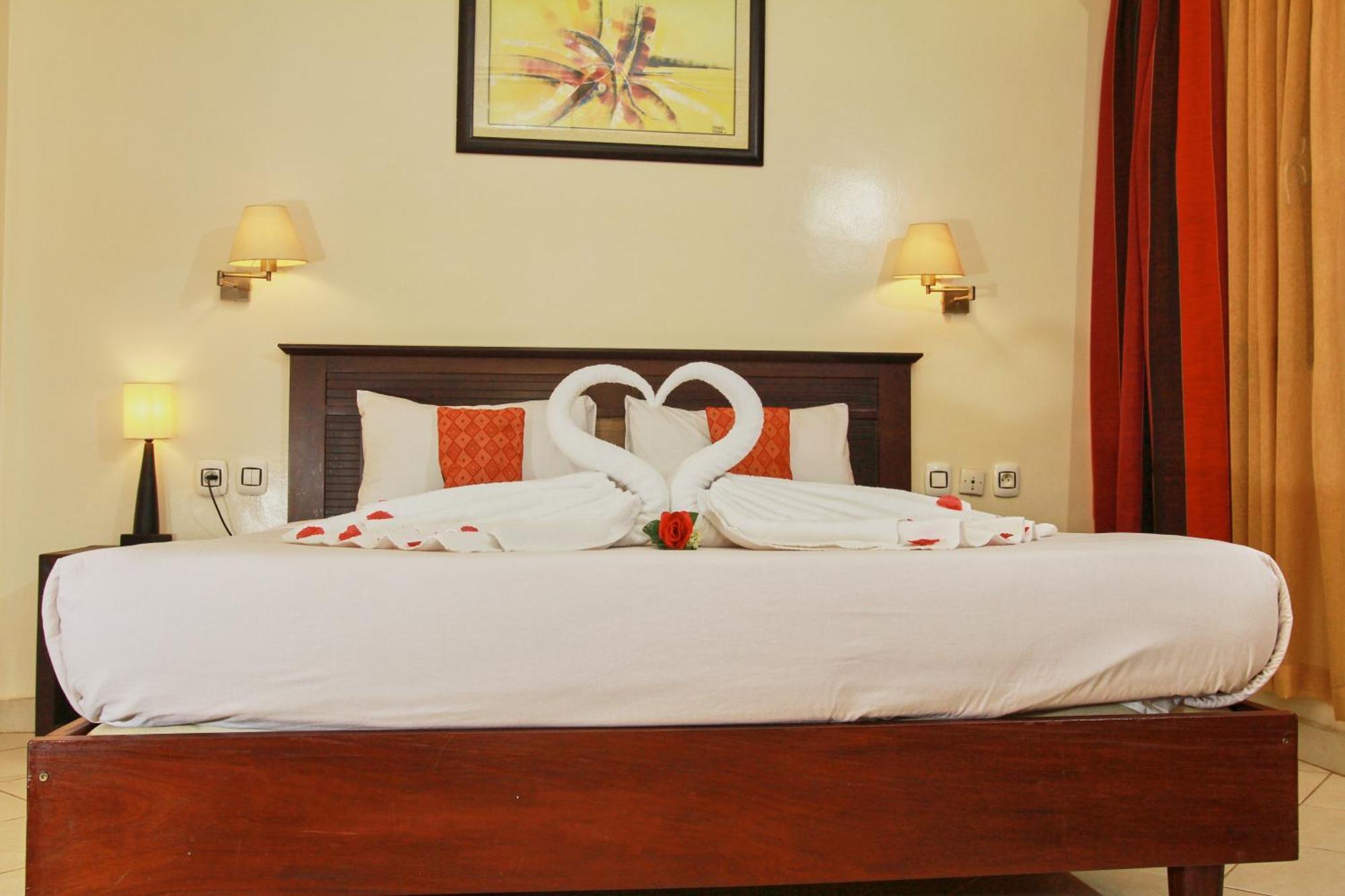 Dunia Hotel บิสเซา ภายนอก รูปภาพ