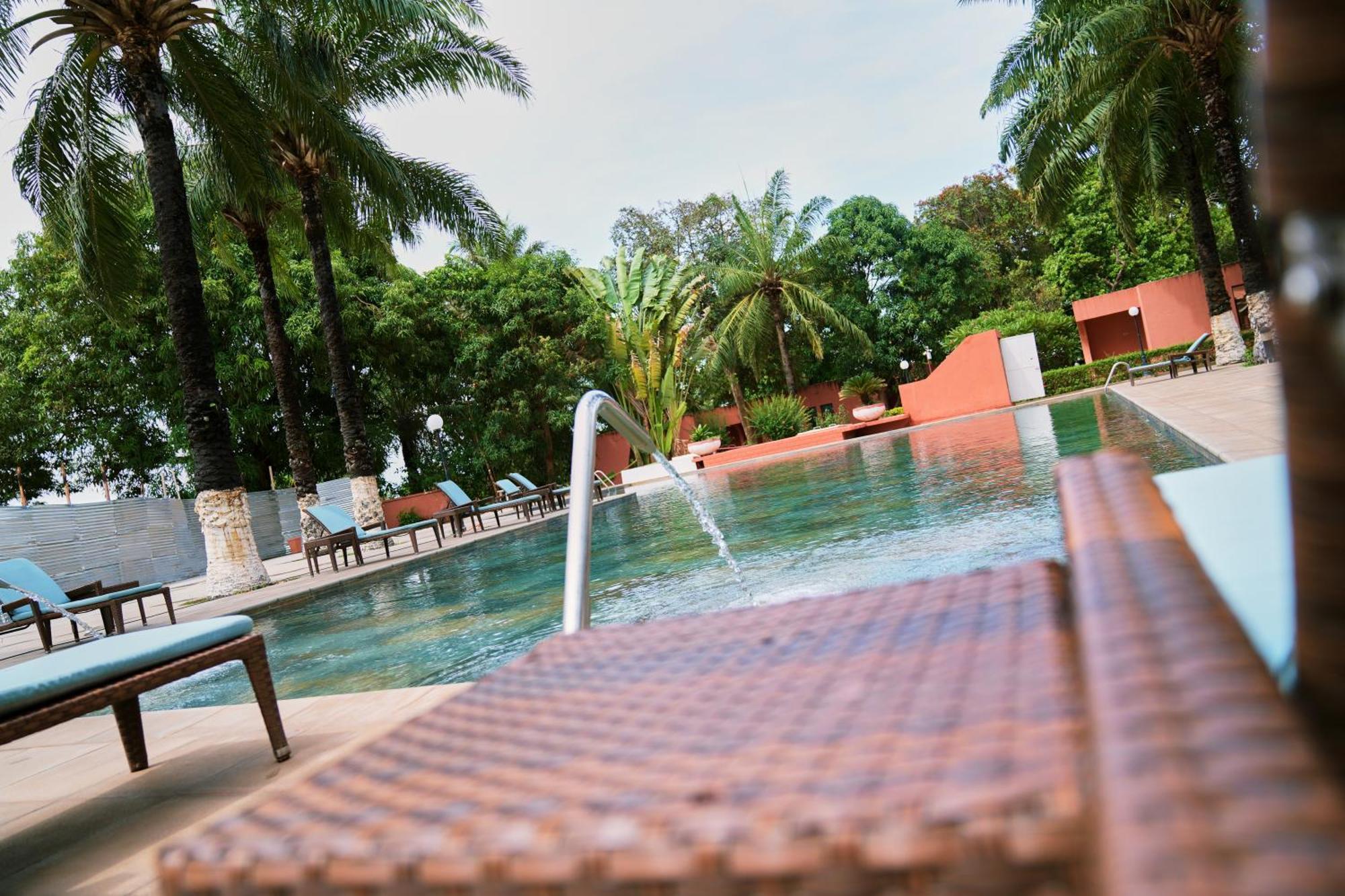 Dunia Hotel บิสเซา ภายนอก รูปภาพ